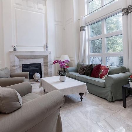 Luxurious Private Rooms In Richmond Exterior foto